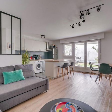 Pleasant Flat In Bordeaux With Terrace And Parking Apartment Bagian luar foto