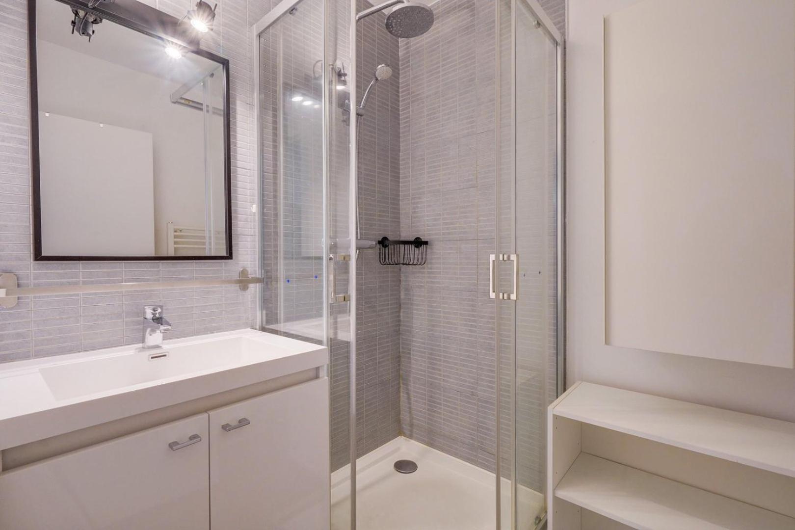 Pleasant Flat In Bordeaux With Terrace And Parking Apartment Bagian luar foto