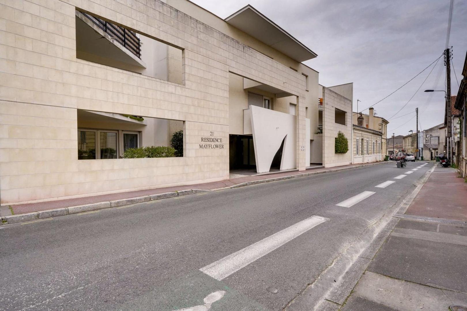 Pleasant Flat In Bordeaux With Terrace And Parking Apartment Bagian luar foto