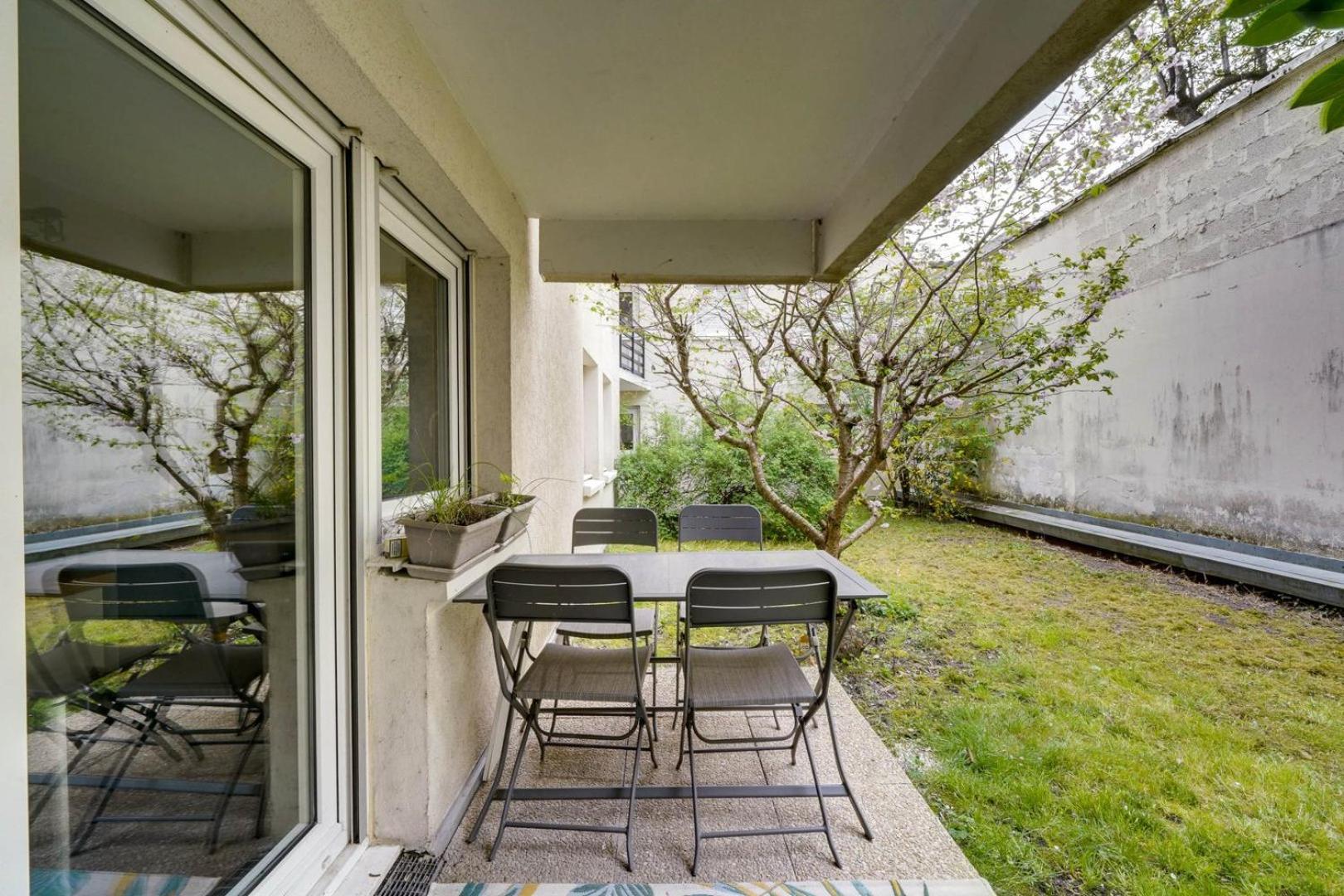 Pleasant Flat In Bordeaux With Terrace And Parking Apartment Bagian luar foto